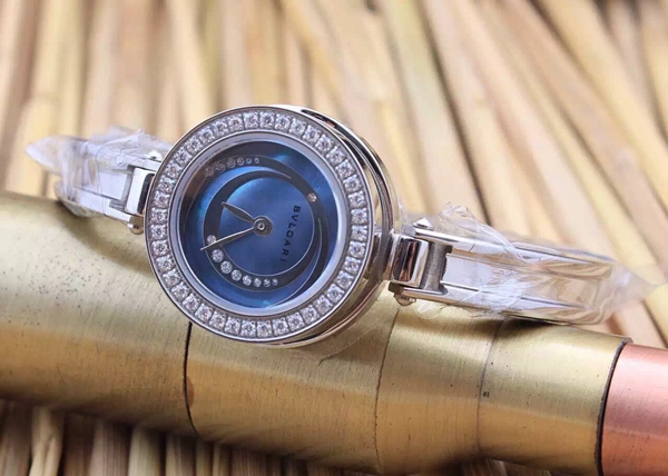 ブルガリ時計正面デザイン